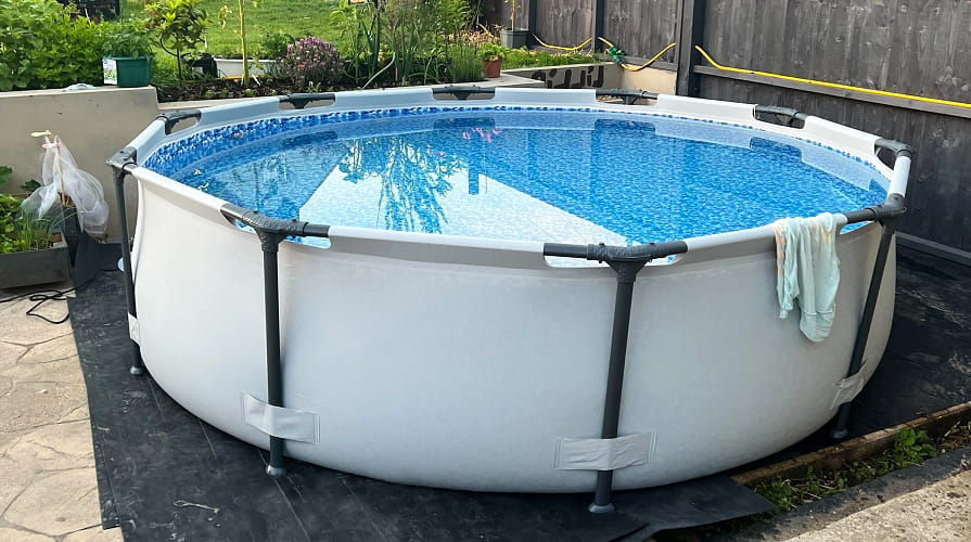 06-02_geotextil-unter-pool-whirlpool_895x500