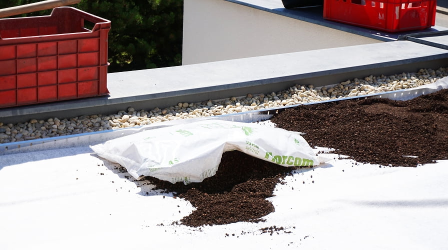 07-02_geotextil-trennung-substrat_895x500