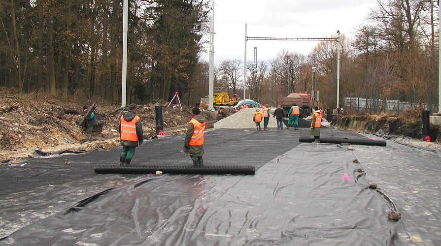 08-01_geotextil-unter-geomatte_895x500