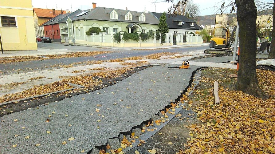 08-02_geotextil-unter-geozellen_895x500