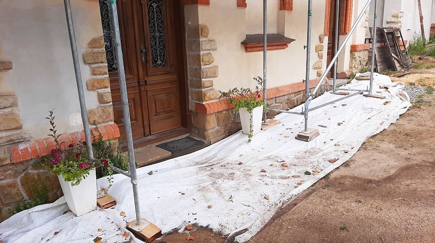 08-05_geotextil-schutz-flachen-bei-bau_895x500