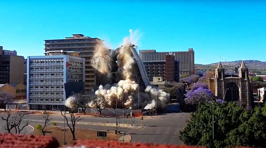 08-08a_geotextil-schutz-bei-abriss_895x500