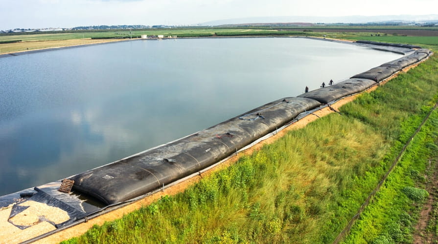 08-08f_geotextil-geotube_895x500