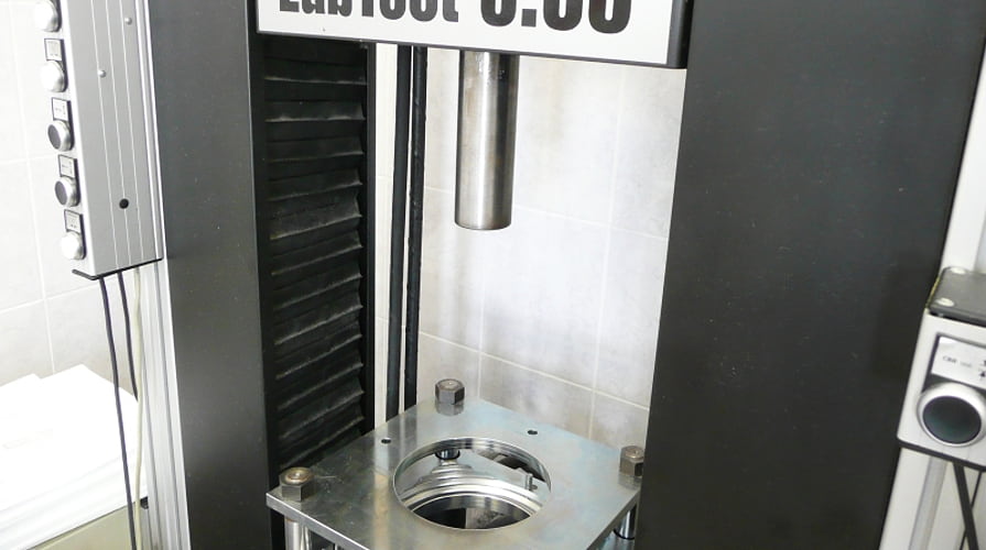 10-04_parameter-bestandigkeit-geotextil-gegen-beschaedigung-cbr-test