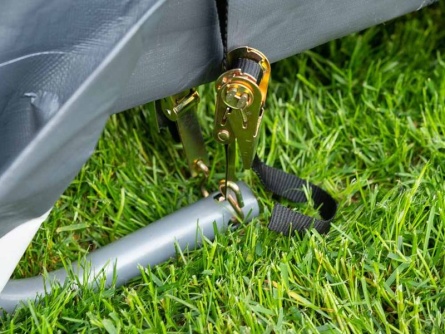 ShelterLogic 3,7 × 4,9 m