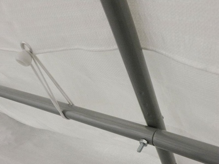 ShelterLogic 1,8 × 2,4 m inkl. Regalen